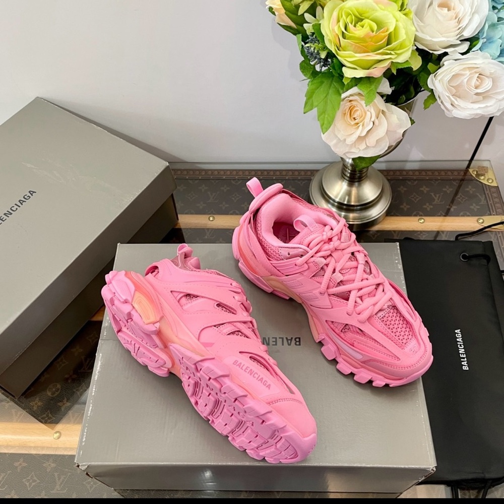 Balenciaga Pink Designer Athletic Sneakers - Picture 5 of 6